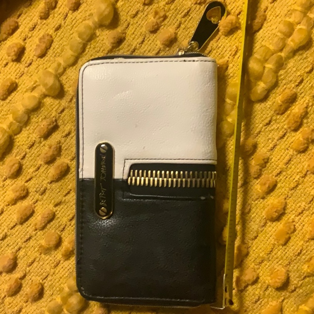 Betsy Johnson wallet